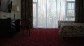 Гостиница Красный Холм Михайловское Улучшенный двухместный номер с 1 кроватью-8