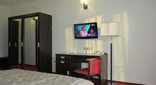 Гостиница Красный Холм Михайловское Двухместный номер «Комфорт» с 1 кроватью или 2 отдельными кроватями-3